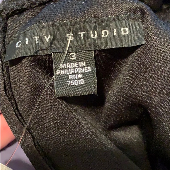 Dress - Picture 6 of 7